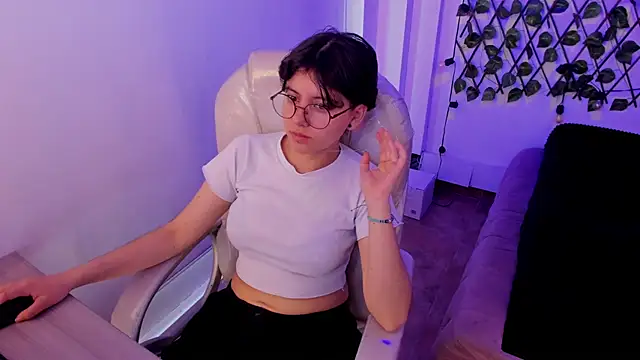 Nathaly ds online show from October 12, 2025, 7:46 pm