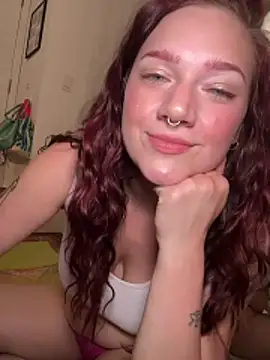 zarialove online show from June 18, 2026, 2:56 am