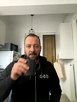 Snapshot of DavidMaros chatting on October 14, 2025, 5:52 am DavidMaros online show from October 14, 2025, 5:52 am