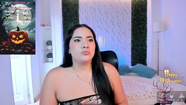 sofiacaramel online show from November 4, 2025, 3:00 pm