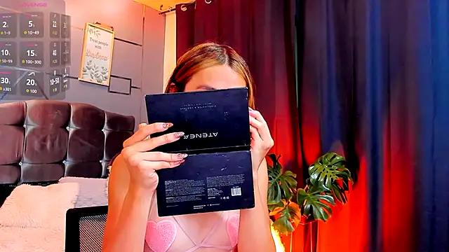 antonellastar24  online show from December 3, 2025, 3:10 pm