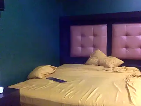 Snapshot of Thiagoforyou chatting on October 22, 2025, 4:57 am Thiagoforyou online show from October 22, 2025, 4:57 am