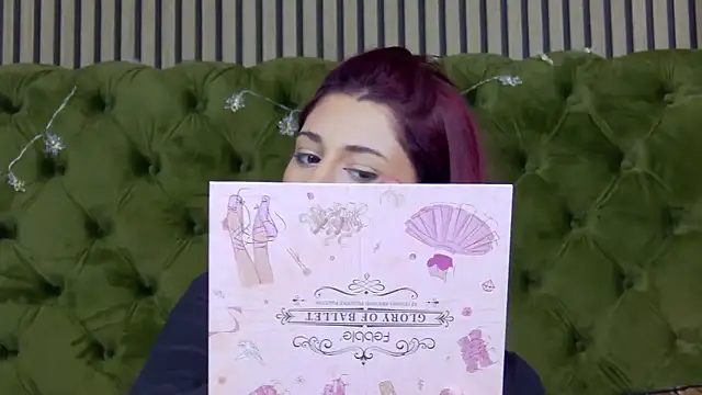 LunaHart online show from December 16, 2025, 3:39 pm