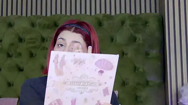 Snapshot of LunaHart chatting on February 24, 2026, 5:27 am LunaHart online show from February 24, 2026, 5:27 am