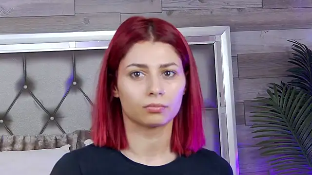 LunaHart online show from February 26, 2026, 5:17 am