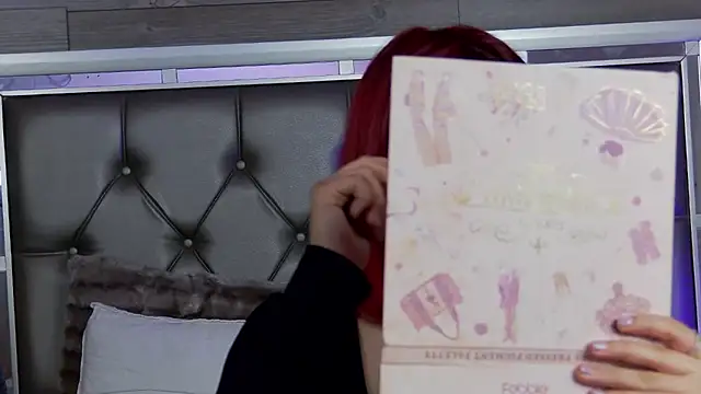 Snapshot of LunaHart chatting on February 28, 2026, 6:14 am LunaHart online show from February 28, 2026, 6:14 am