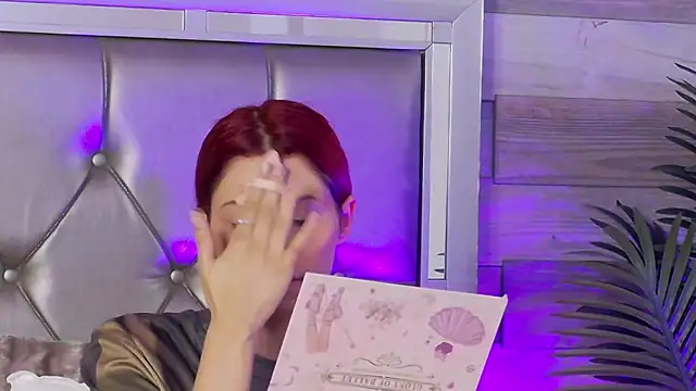 Snapshot of LunaHart chatting on March 16, 2026, 3:45 am LunaHart online show from March 16, 2026, 3:45 am