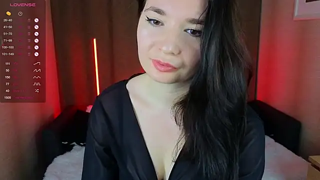 cute club online show from November 20, 2025, 6:18 pm