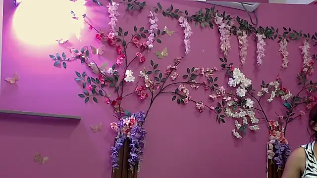 Snapshot of skinnybarbie022 chatting on January 19, 2026, 12:03 am skinnybarbie022 online show from January 19, 2026, 12:03 am