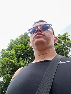 Kurtxxx22 online show from April 10, 2026, 7:40 pm