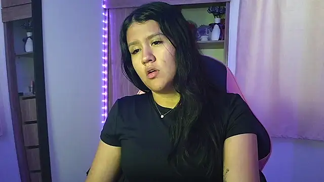 Oliviawatson1 online show from November 27, 2025, 8:22 pm