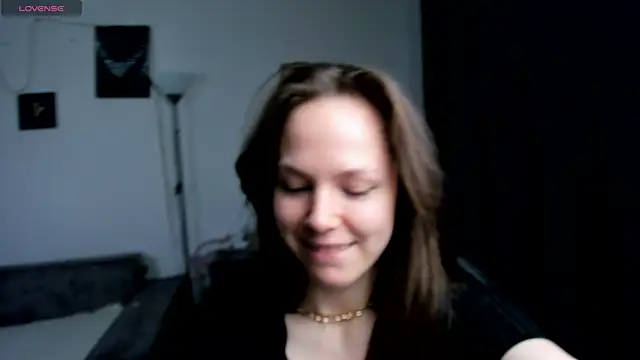 cute little ass online show from April 16, 2026, 4:08 pm