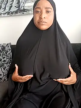 Snapshot of Sweetbxxx24 chatting on February 25, 2026, 10:14 am Sweetbxxx24 online show from February 25, 2026, 10:14 am