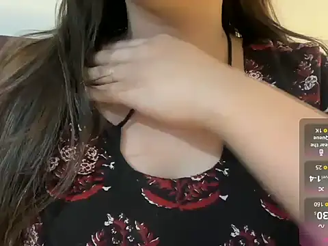 Remi Emmii online show from April 17, 2026, 10:46 pm