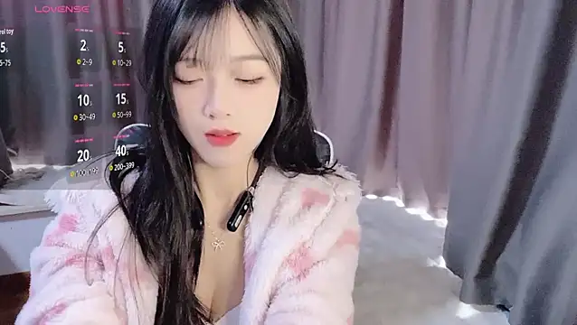 Snapshot of Cicicici-cc chatting on December 15, 2025, 3:44 am Cicicici-cc online show from December 15, 2025, 3:44 am