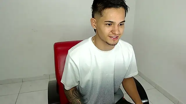 Alex mojica online show from March 6, 2026, 8:11 am