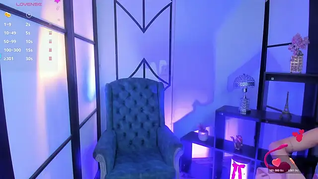 NahomiRichards  online show from January 16, 2026, 5:33 am