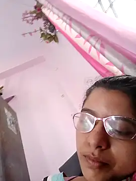 Snapshot of thanusi_2 chatting on November 2, 2025, 9:22 am thanusi 2 online show from November 2, 2025, 9:22 am