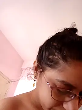 Snapshot of thanusi_2 chatting on December 5, 2025, 6:22 am thanusi 2 online show from December 5, 2025, 6:22 am