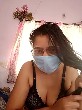 Snapshot of thanusi_2 chatting on January 13, 2026, 5:57 am thanusi 2 online show from January 13, 2026, 5:57 am