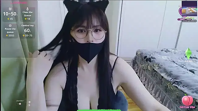 Winnie-01 online show from March 31, 2026, 2:39 pm