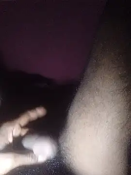 Rubuxyz online show from November 30, 2025, 6:12 pm