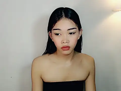 holyakiesha online show from November 28, 2025, 11:02 am