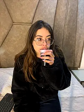 Snapshot of Isabela_Colins chatting on September 9, 2025, 12:59 pm Isabela Colins online show from September 9, 2025, 12:59 pm