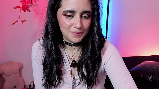 elowen halley1 online show from March 23, 2026, 7:12 am