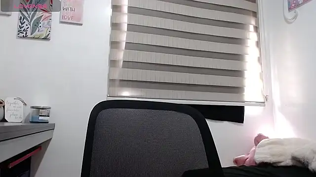 Snapshot of samanta-rosee chatting on September 17, 2025, 3:03 pm samanta-rosee online show from September 17, 2025, 3:03 pm