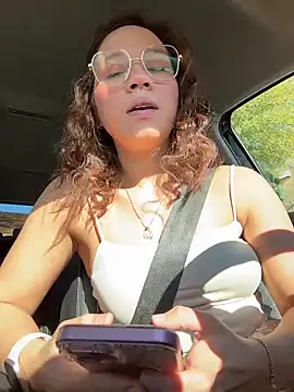 Snapshot of Mrs_MrLove chatting on December 16, 2025, 7:52 pm Mrs MrLove online show from December 16, 2025, 7:52 pm