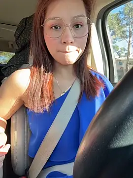 Snapshot of Mrs_MrLove chatting on February 3, 2026, 10:37 pm Mrs MrLove online show from February 3, 2026, 10:37 pm