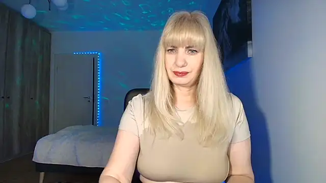 Maria Anna mm online show from May 15, 2026, 7:10 pm