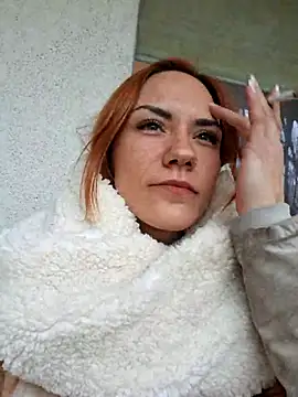 SlimBellaa online show from November 20, 2025, 1:11 pm