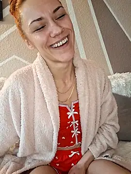 SlimBellaa online show from February 16, 2026, 10:33 am