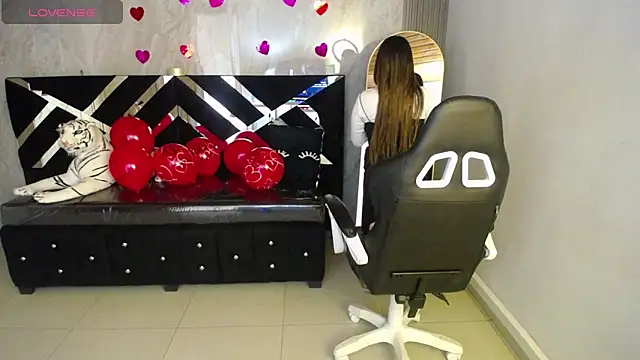 emily cooper t online show from February 14, 2026, 7:54 pm