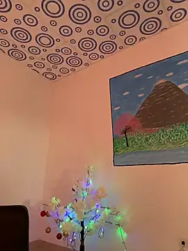 luxurykatty online show from March 27, 2026, 4:29 pm