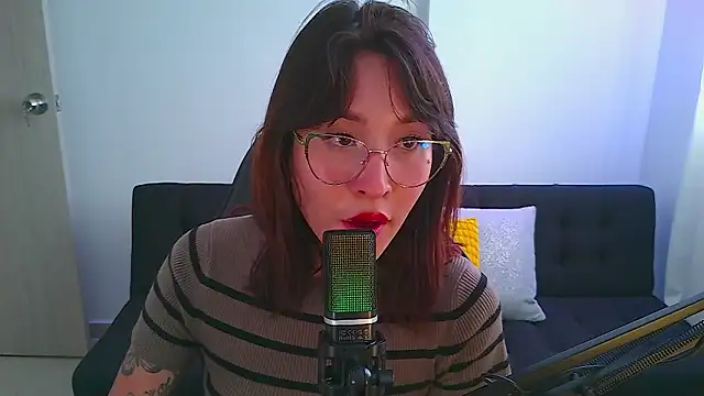 Yulienneg online show from March 14, 2026, 10:15 pm