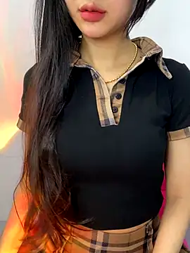 Snapshot of Sexlove_bb chatting on November 7, 2025, 4:45 am Sexlove bb online show from November 7, 2025, 4:45 am