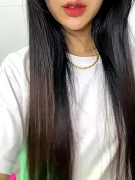 Snapshot of Sexlove_bb chatting on November 28, 2025, 6:43 pm Sexlove bb online show from November 28, 2025, 6:43 pm