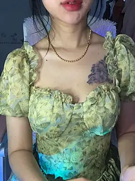 Snapshot of Sexlove_bb chatting on March 5, 2026, 12:28 am Sexlove bb online show from March 5, 2026, 12:28 am