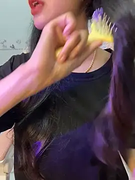 Snapshot of Sexlove_bb chatting on March 25, 2026, 12:27 am Sexlove bb online show from March 25, 2026, 12:27 am