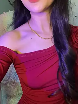 Snapshot of Sexlove_bb chatting on April 1, 2026, 12:11 am Sexlove bb online show from April 1, 2026, 12:11 am