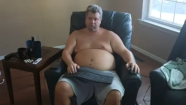 Snapshot of Single_White_Male chatting on September 14, 2025, 9:25 pm Single White Male online show from September 14, 2025, 9:25 pm