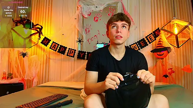 TaylerWhite online show from October 25, 2025, 12:45 pm