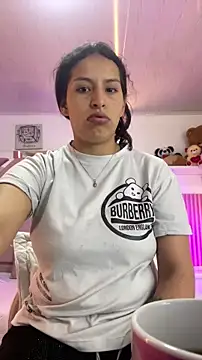 Mia garcia28 online show from March 19, 2026, 7:40 pm