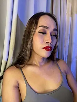 RomanticPearlTS online show from April 30, 2026, 1:50 pm