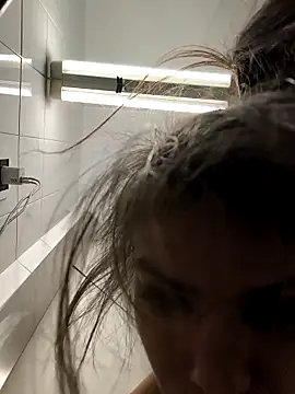 Snapshot of Junani2231 chatting on November 25, 2025, 12:10 am Junani2231 online show from November 25, 2025, 12:10 am