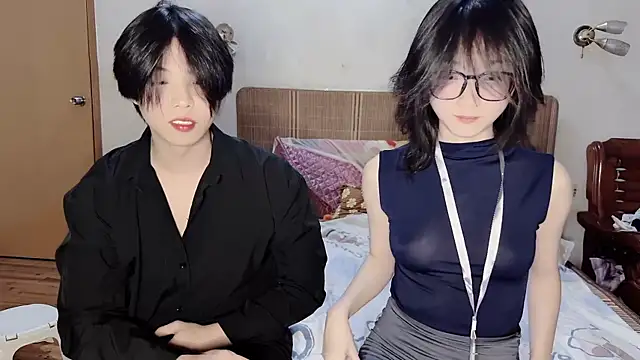 Snapshot of Crush-1 chatting on October 18, 2025, 4:41 pm Crush-1 online show from October 18, 2025, 4:41 pm