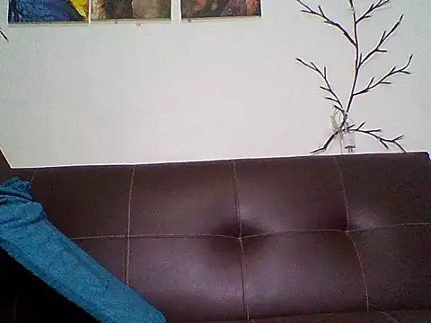 nhayasquirt online show from April 28, 2026, 5:23 am